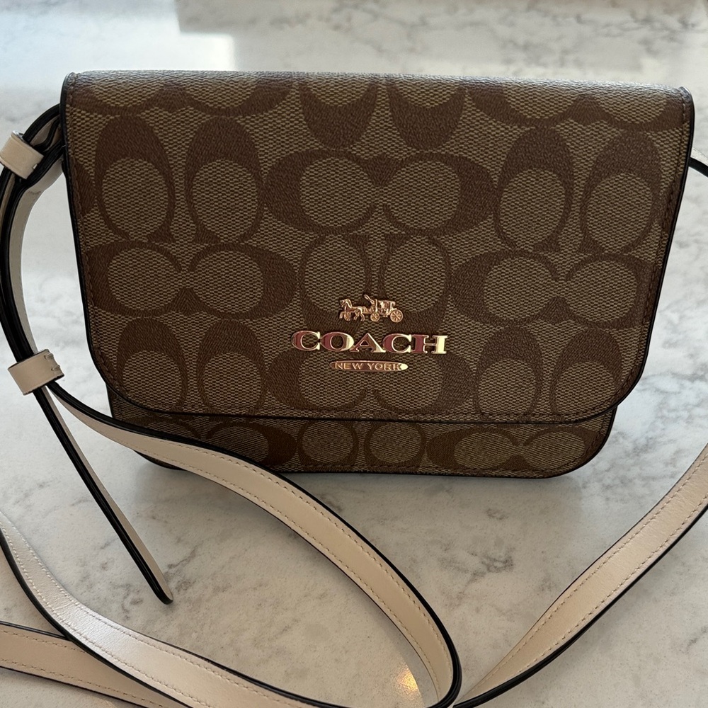 (90%New) Coach Signature Brown and Tan Crossbody Bag